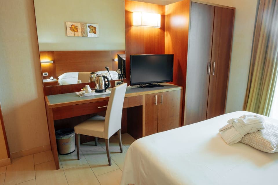 Minibar, in-room safe, desk, blackout drapes