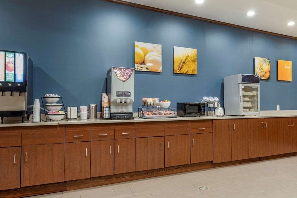 Free daily full breakfast