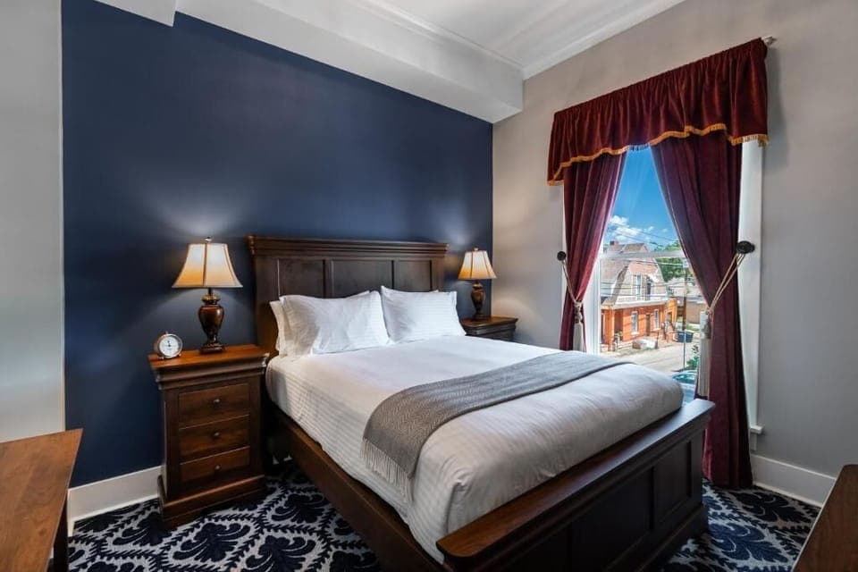 In-room safe, desk, iron/ironing board, free WiFi