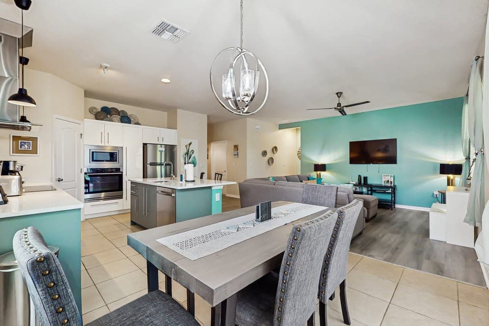 House, Multiple Beds, Patio (No Clouds Allowed) | Interior