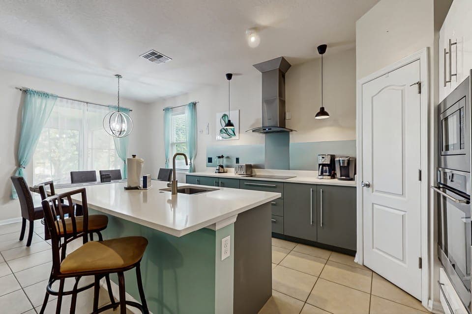 House, Multiple Beds, Patio (No Clouds Allowed) | Private kitchen