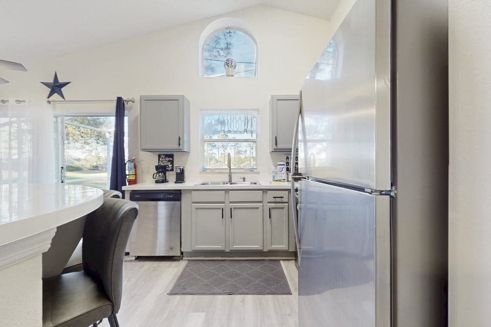 House, Multiple Beds, Pool Access, Pool View (The Par-fect Getaway) | Private kitchen