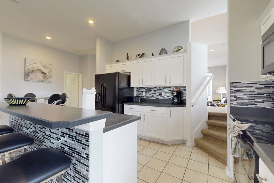 House, Multiple Beds, Pool Access, Pool View (Davenport Dream) | Private kitchen