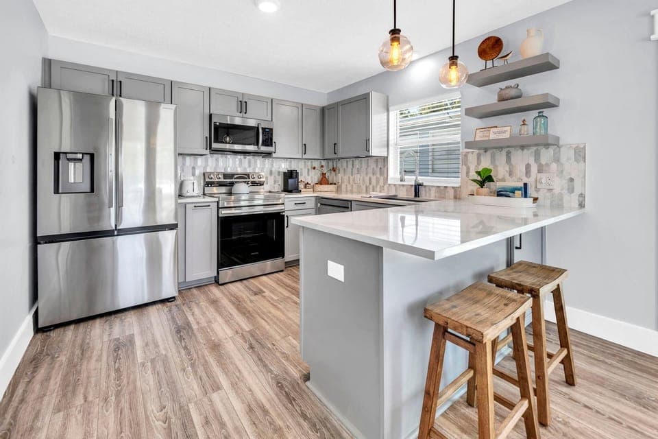 House, Multiple Beds (The Beach Bunker) | Private kitchen