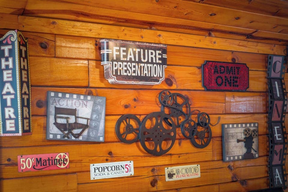 Charming Mountain Cabin Details
