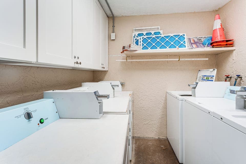 Coin Laundry