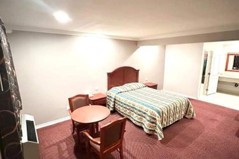 Superior Single Room | In-room safe, laptop workspace, iron/ironing board, free WiFi