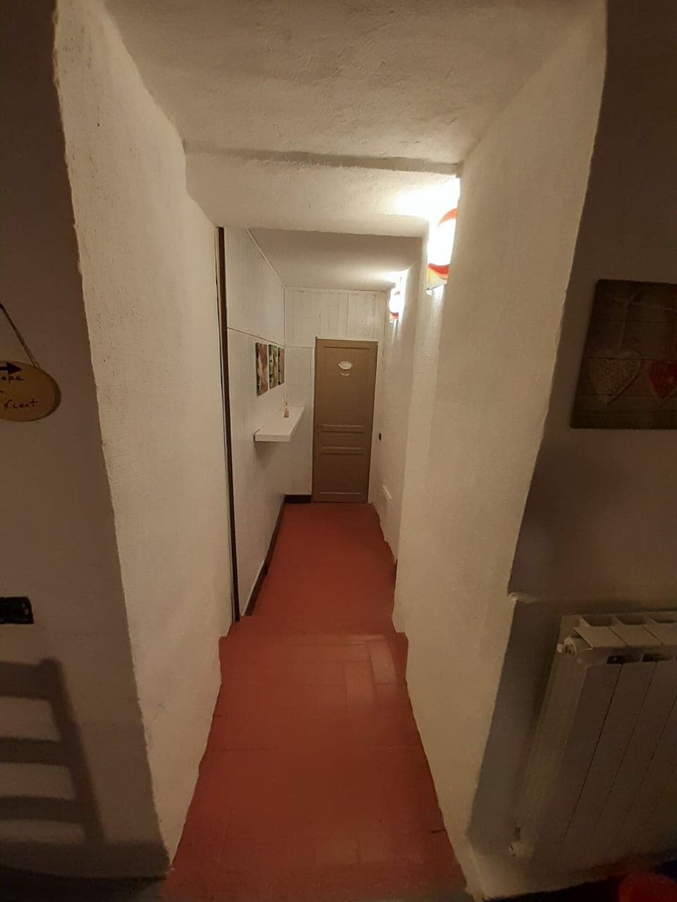 Triple Room | Desk, iron/ironing board, free WiFi, bed sheets