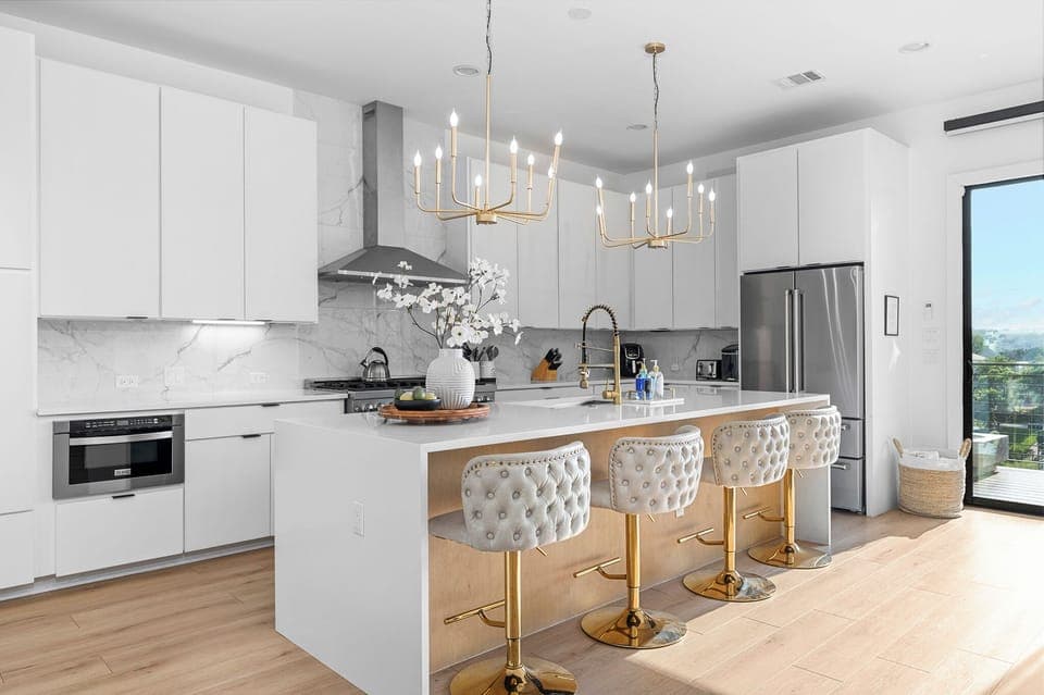 The kitchen is fully equipped with everything you need to make home made meals
