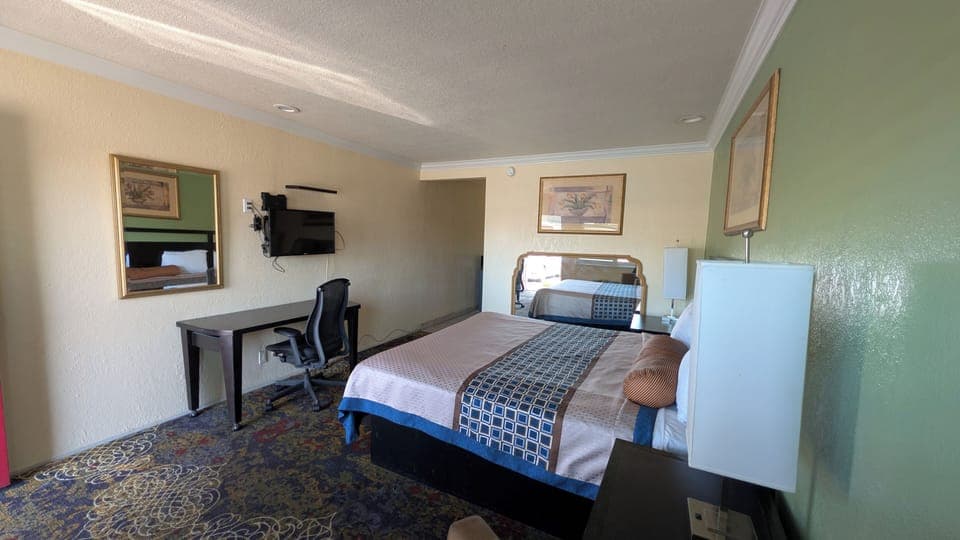 Standard Room, 1 King Bed | Free WiFi