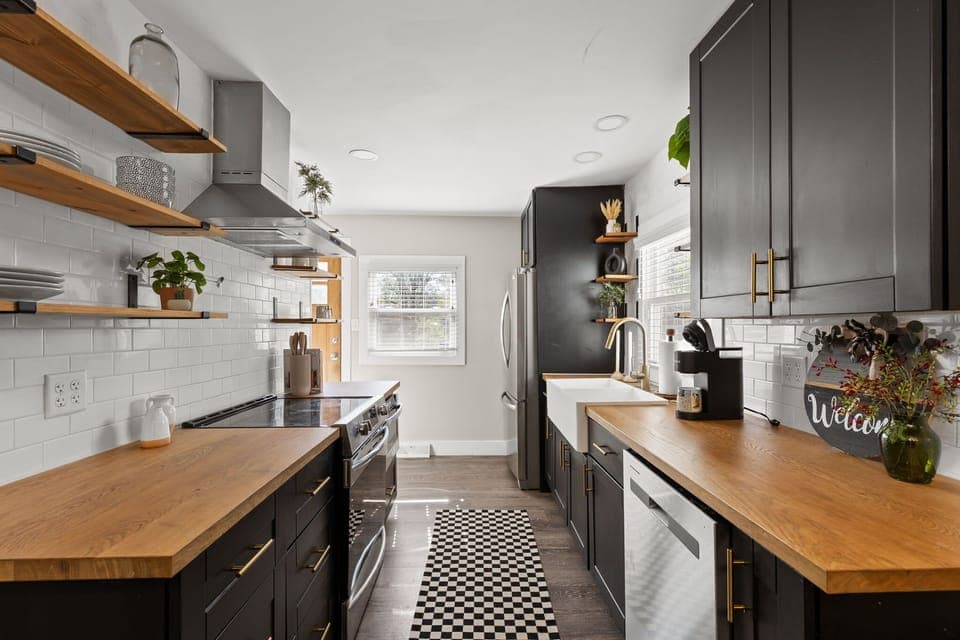 Whip up your meals in style and with plenty of counterspace!