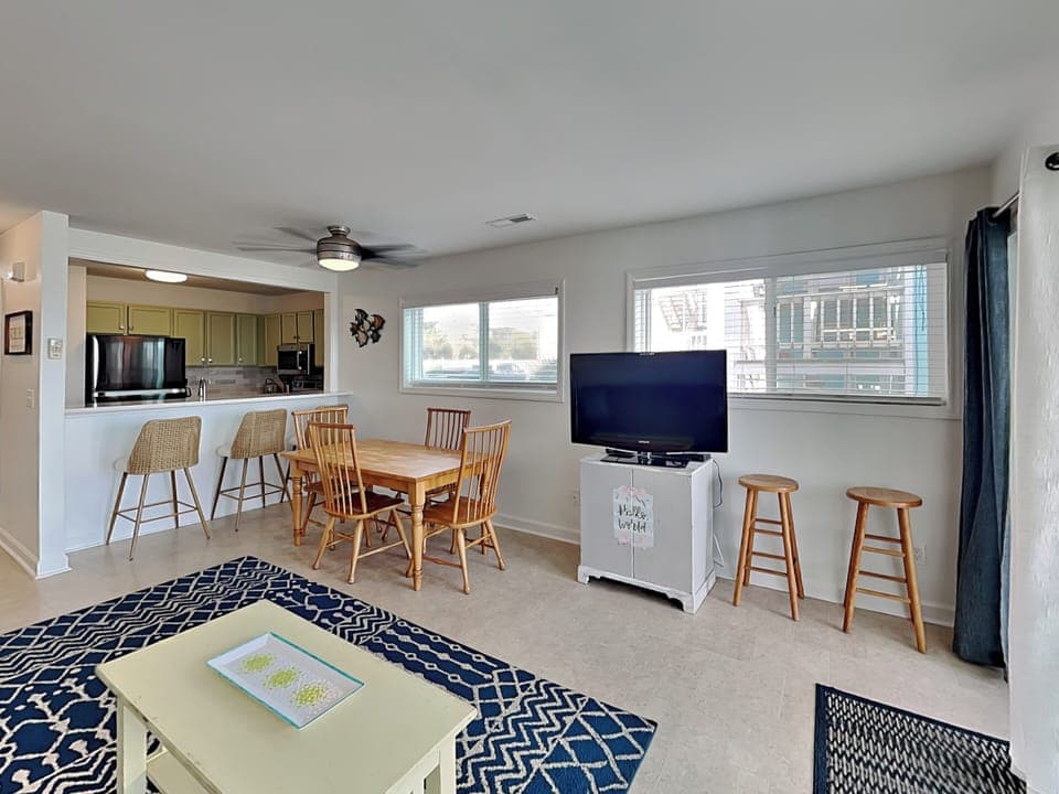 Living Room - Smart TV