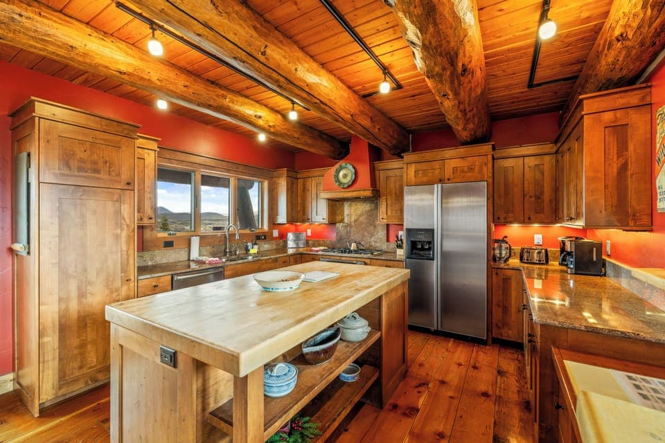 Large Kitchen!
