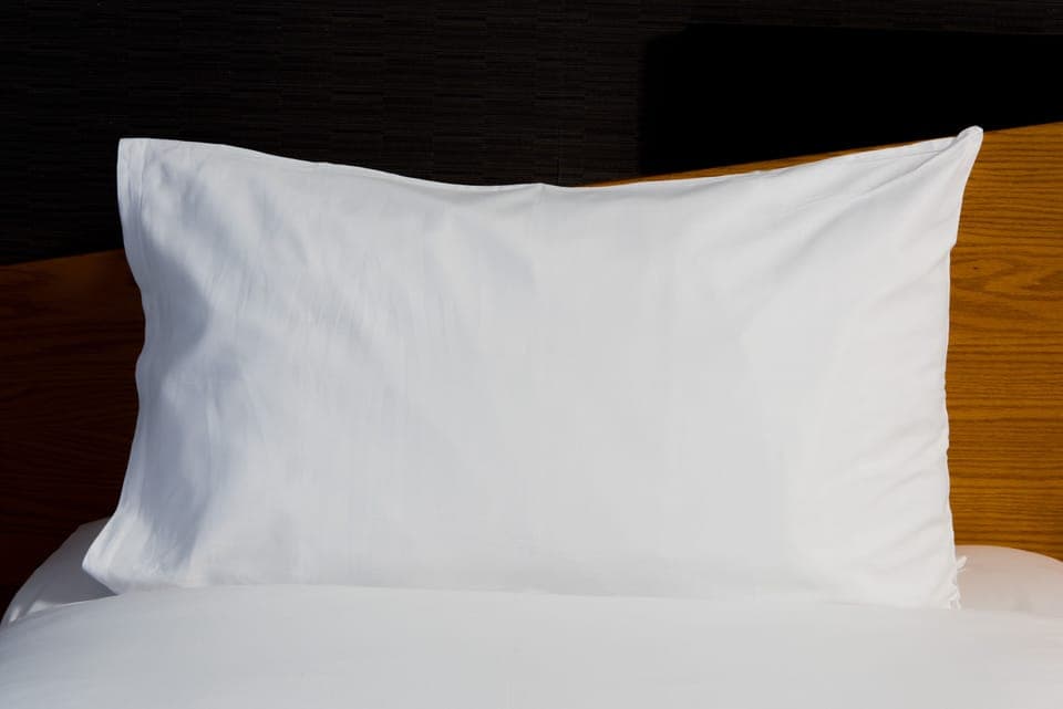 Desk, laptop workspace, iron/ironing board, free cribs/infant beds