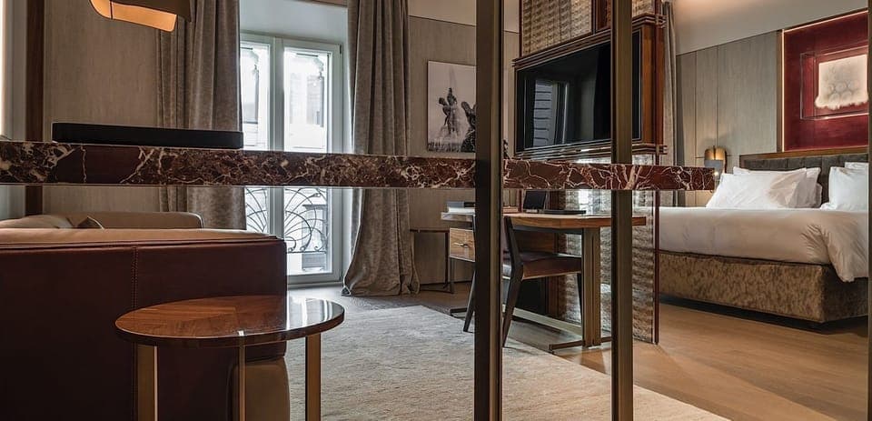 Deluxe Suite 4 | 1 bedroom, premium bedding, down comforters, minibar