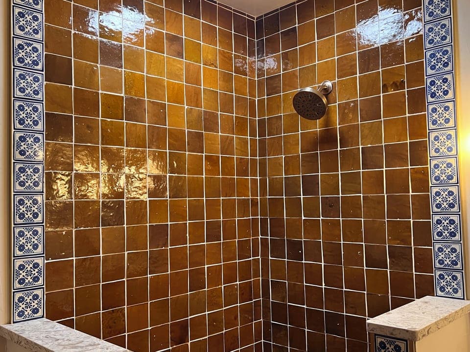 Premium Single Room, Non Smoking | Bathroom | Shower, hair dryer, towels, soap