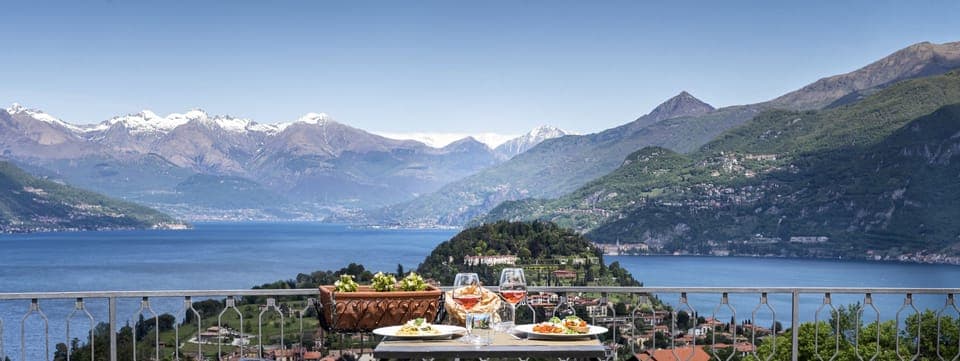 Breakfast, lunch, dinner served; garden views