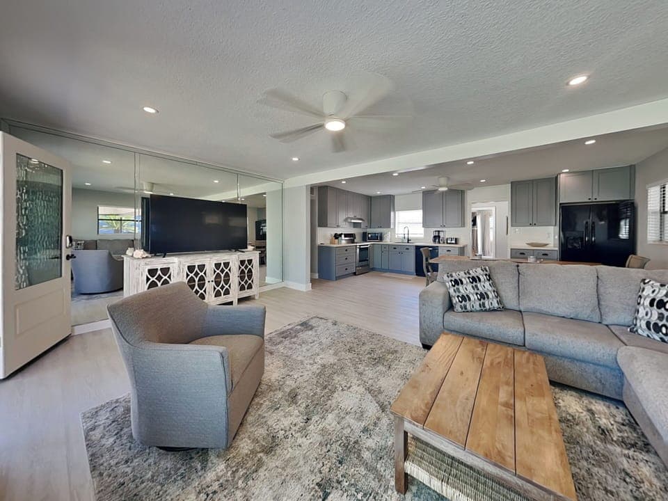 Living Room - Smart TV