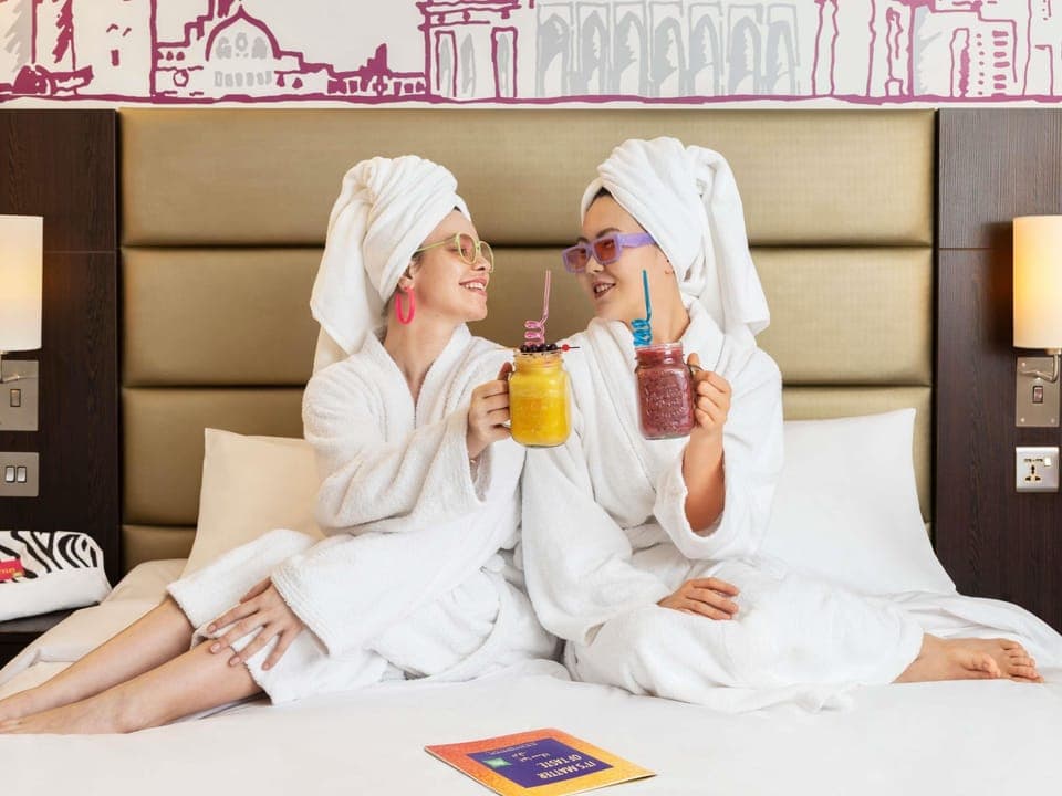 Superior Room, 1 Double Bed | Minibar, in-room safe, desk, laptop workspace