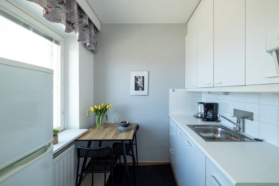 Classic Studio, 1 Queen Bed with Sofa bed, Kitchen | Private kitchen | Full-size fridge, oven, stovetop, coffee/tea maker