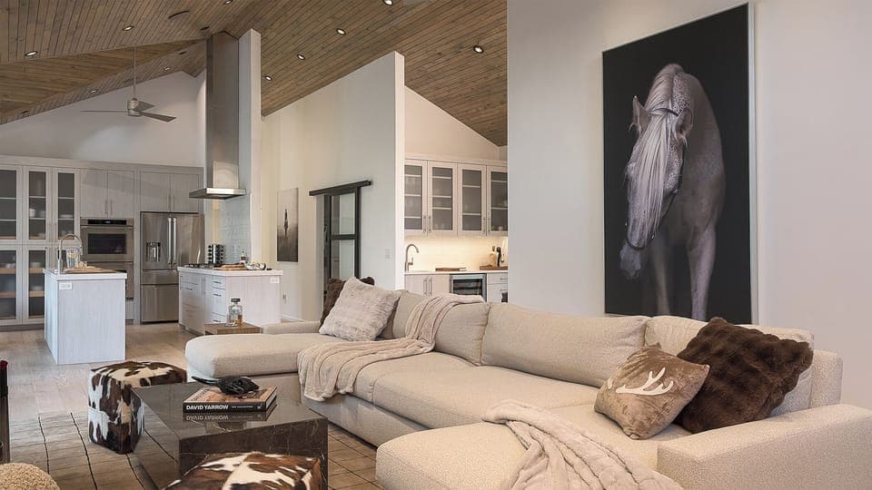 Great Room, Upper Level - Seating area near kitchen