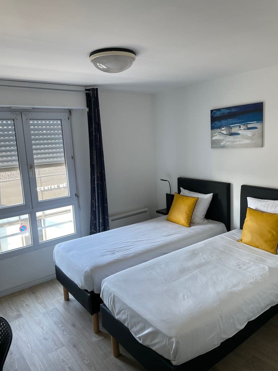 Comfort Twin Room | Desk, soundproofing, iron/ironing board, free WiFi