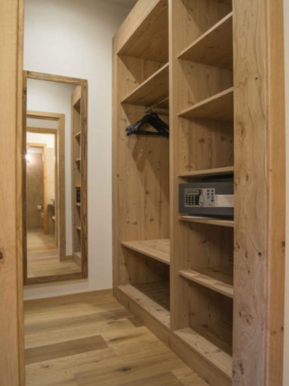 Junior Suite | Minibar, in-room safe, iron/ironing board, free WiFi