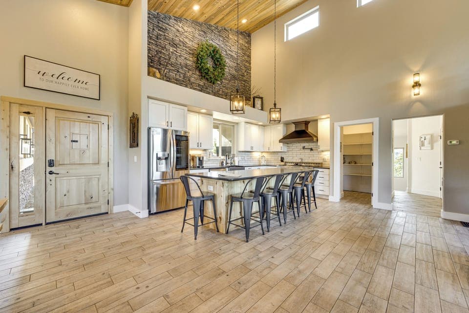 Kitchen | Main Floor