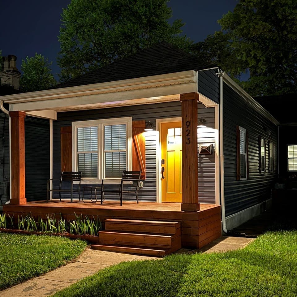 Exterior Front Porch 