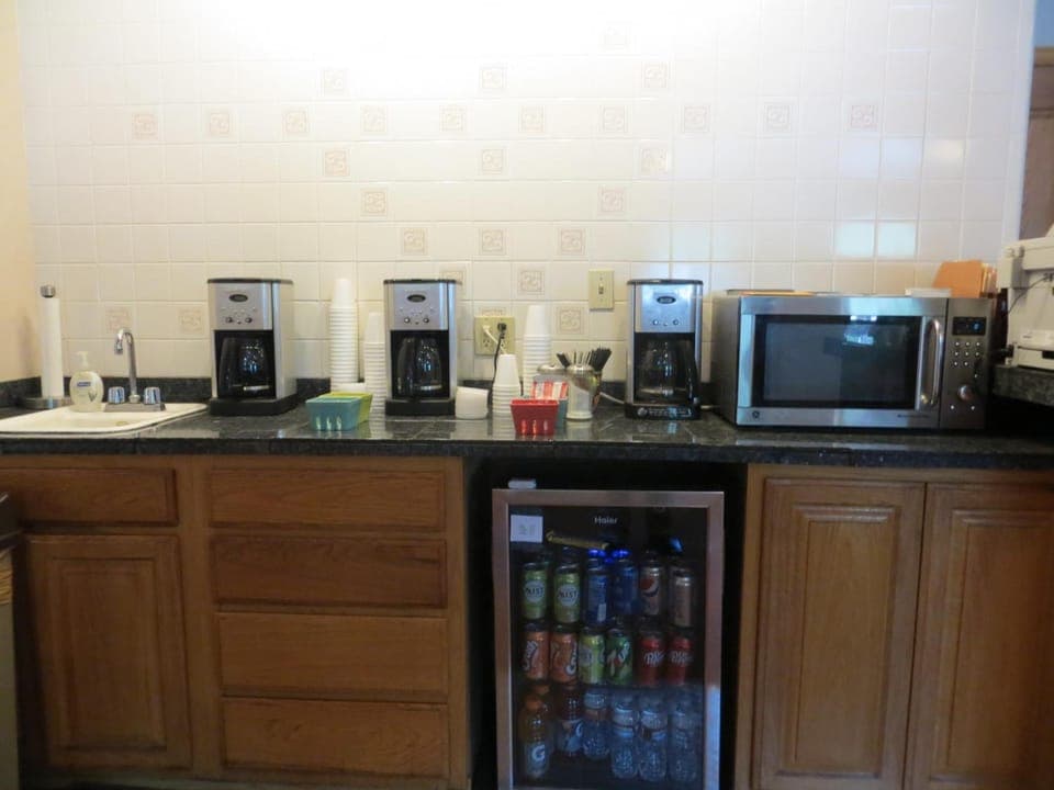 Coffee/tea maker