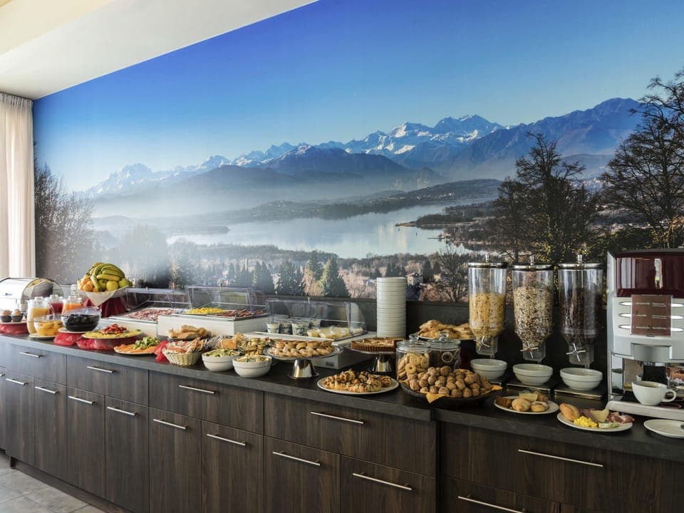 Daily buffet breakfast (EUR 12 per person)