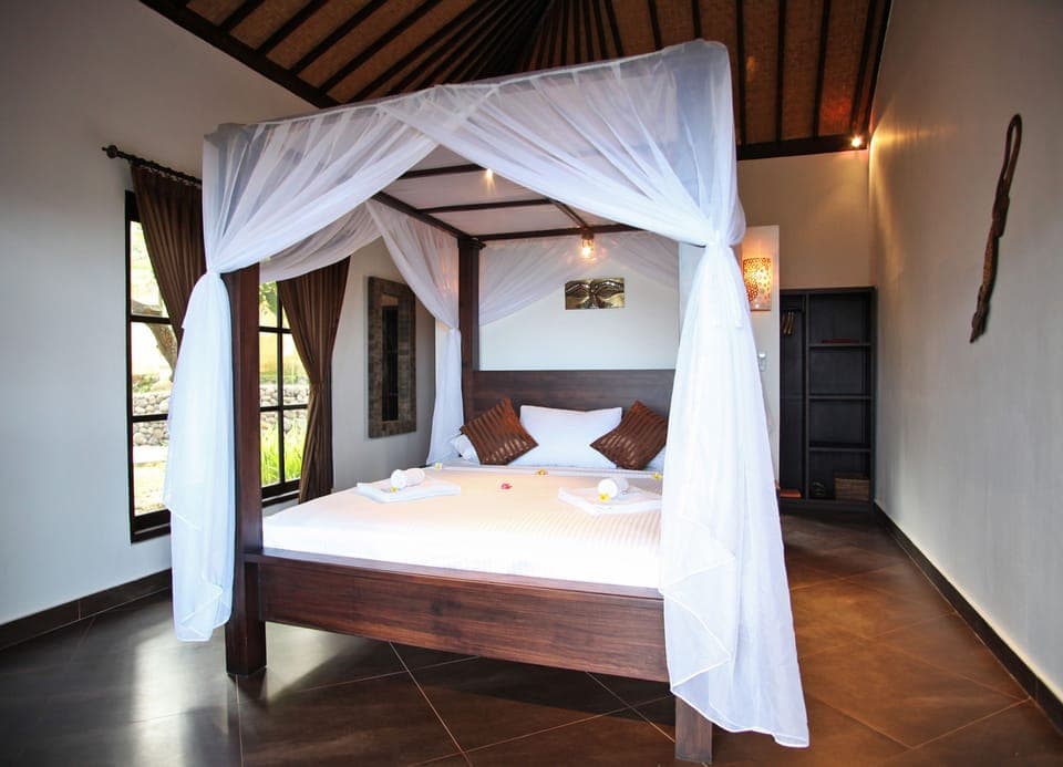 Luxury Suite, 2 Queen Beds, Private Pool, Sea View | Minibar, in-room safe, individually decorated, individually furnished