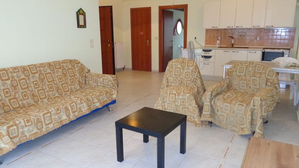 Apartment, 1 Bedroom | 1 bedroom, minibar, in-room safe, iron/ironing board