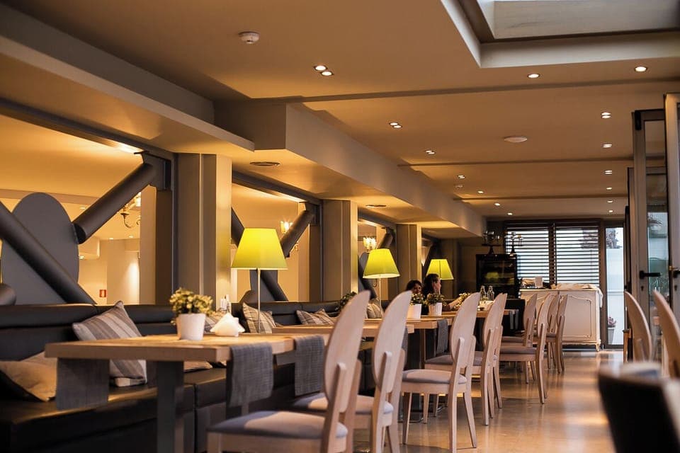 Breakfast, lunch, dinner served; beach views