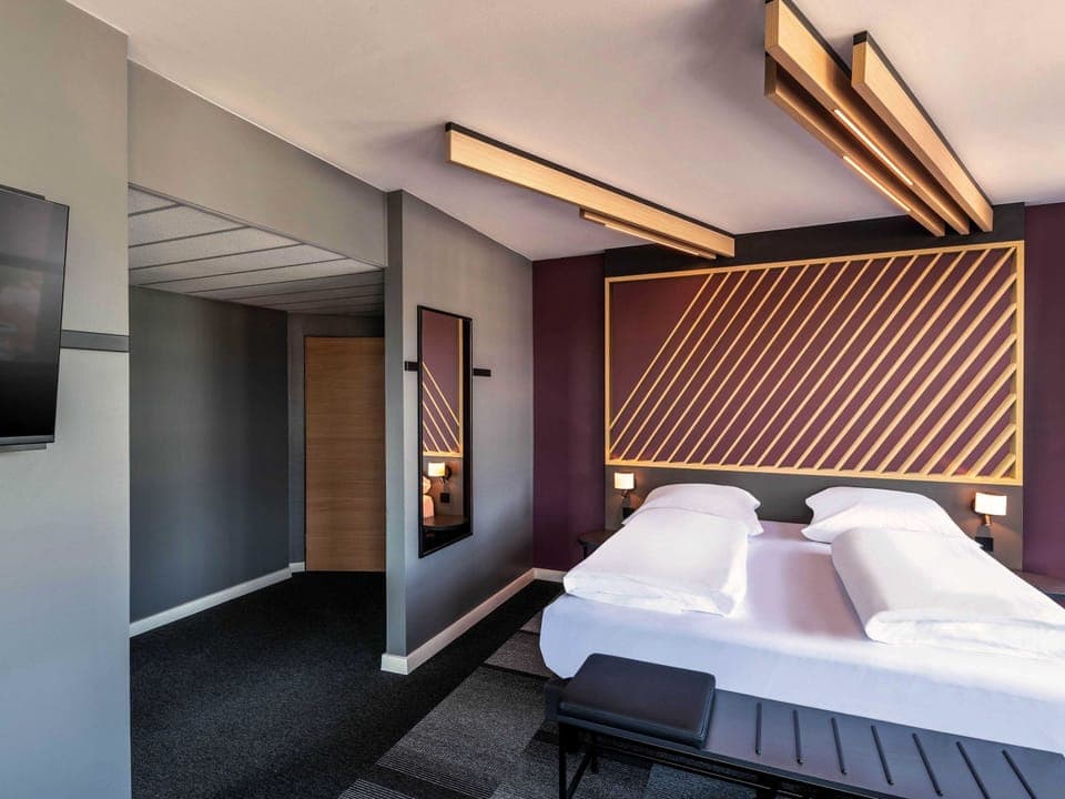 Premium Double Room | Desk, blackout drapes, soundproofing, free WiFi