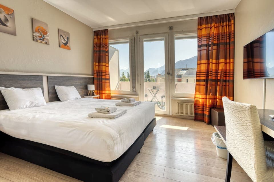 Standard Double Room, Mountain View | Hypo-allergenic bedding, memory foam beds, minibar, in-room safe