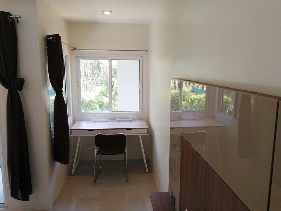 In-room business center