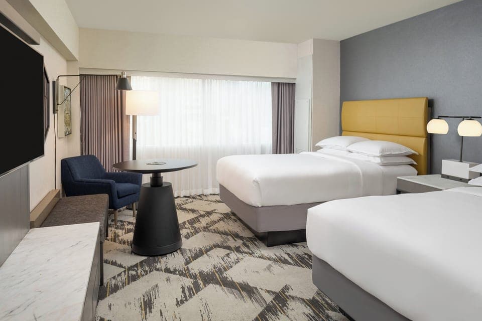 Premium bedding, in-room safe, desk, iron/ironing board