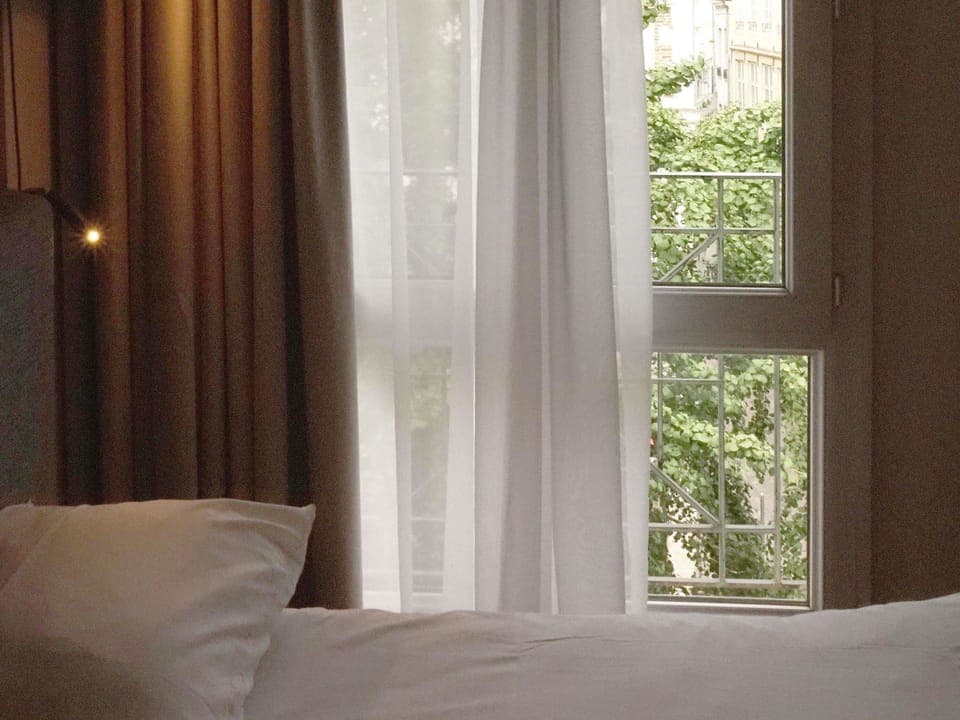 Standard Room, 1 Double Bed | Down comforters, desk, blackout drapes, iron/ironing board