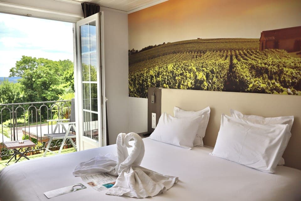 Premium bedding, pillowtop beds, in-room safe, desk