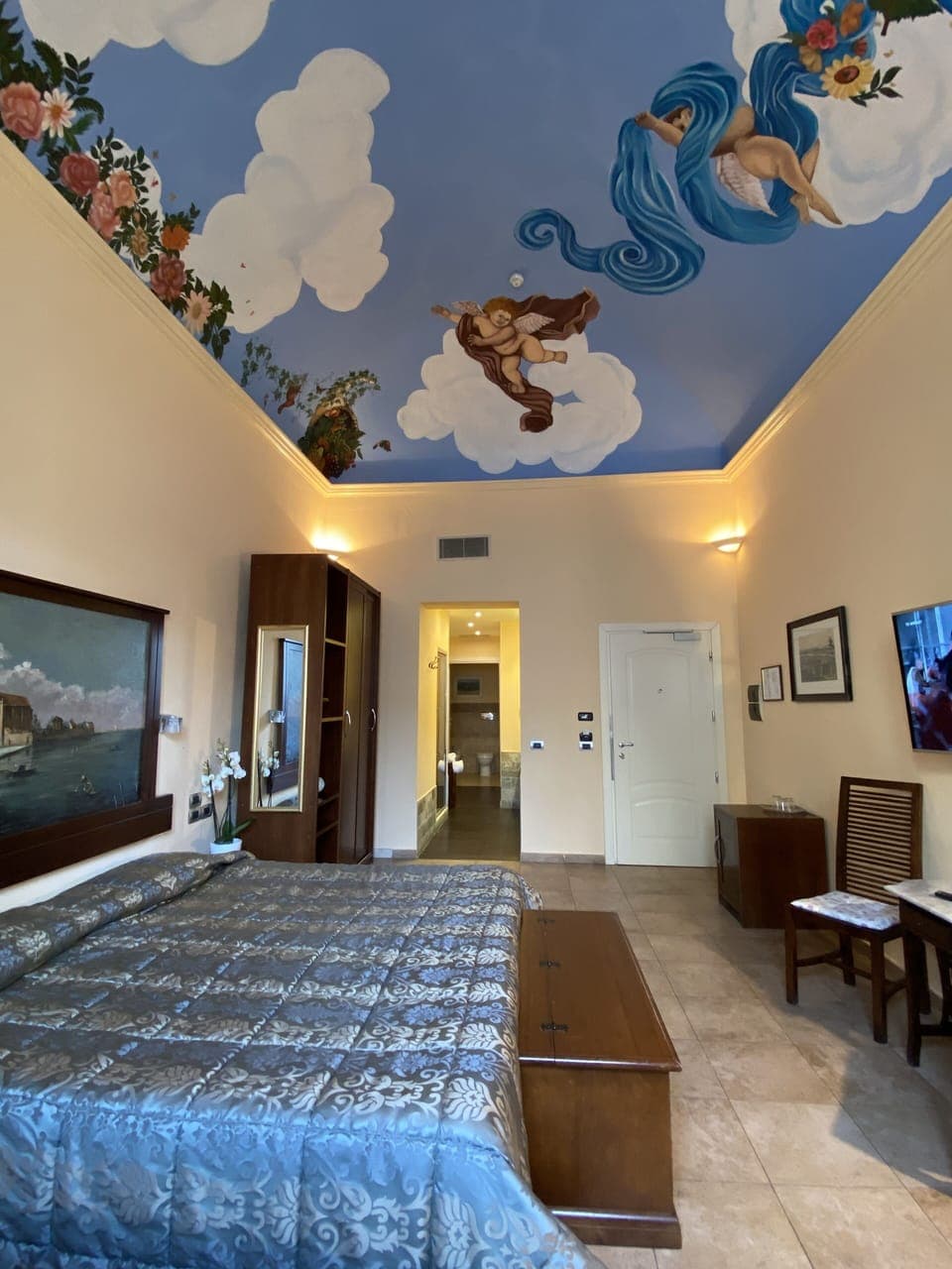 Minibar, in-room safe, desk, blackout drapes