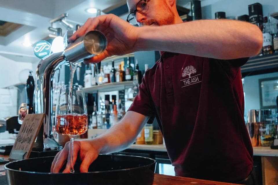 Breakfast, lunch, dinner served; British cuisine 