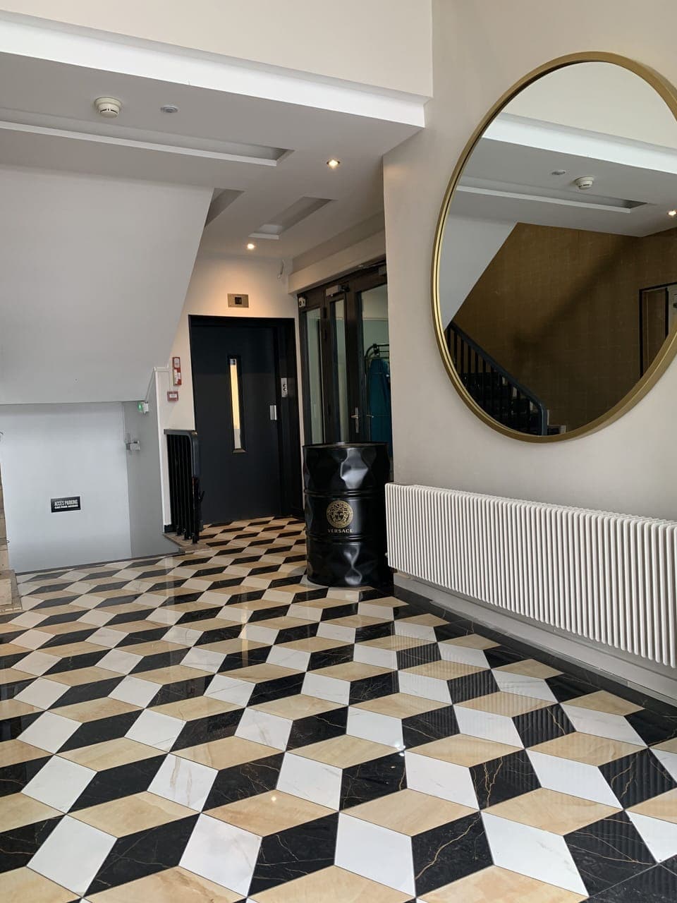 Daily buffet breakfast (EUR 12.9 per person)