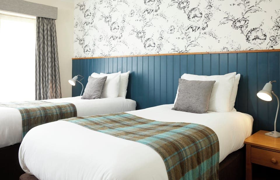 Twin Room | Iron/ironing board, free WiFi, bed sheets