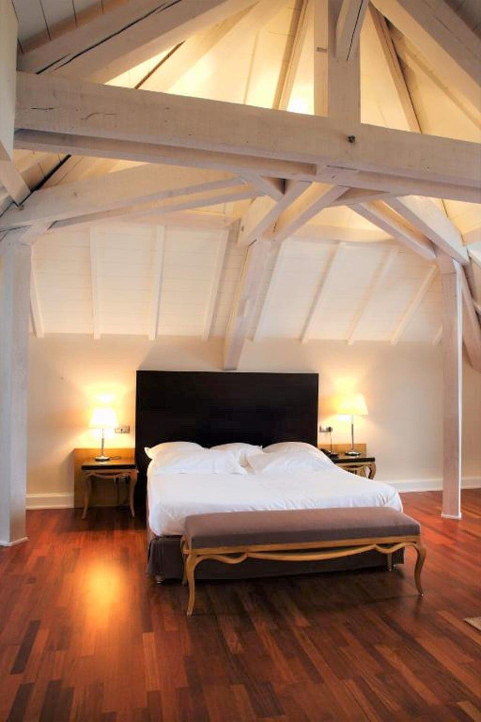 Junior Suite - Lake View and Spa Accès | In-room safe, individually furnished, desk, blackout drapes