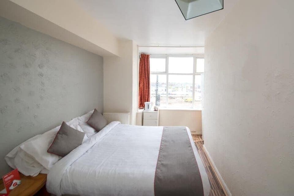 Standard Double Room, Private Bathroom | Free WiFi, bed sheets