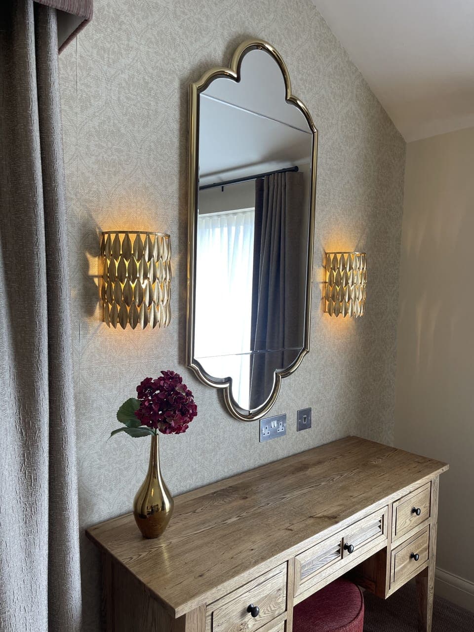 Oak Suite | In-room safe, desk, laptop workspace, soundproofing