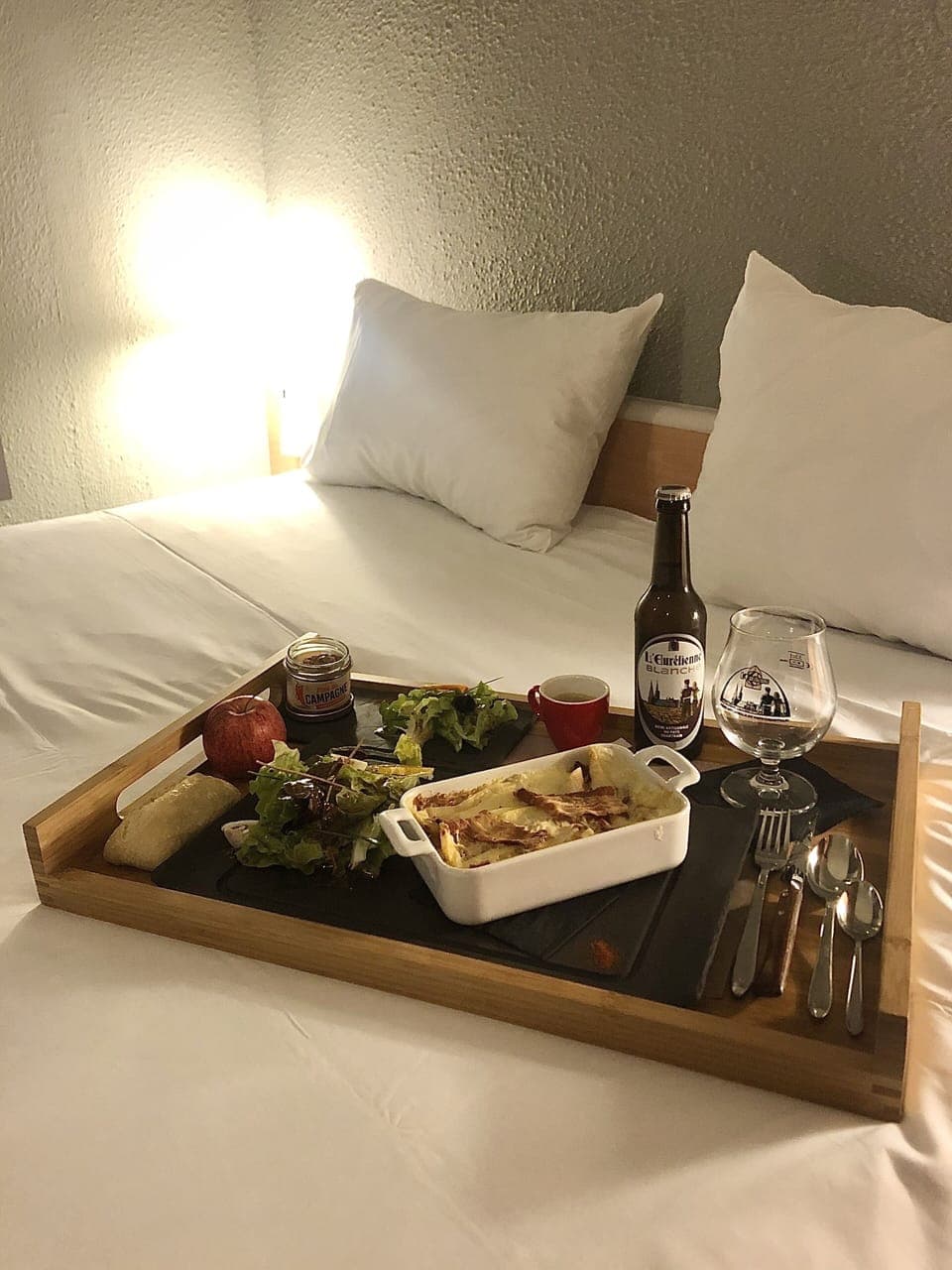 Standard Double Room, 1 Double Bed | In-room dining