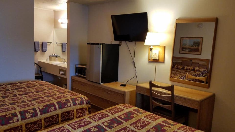 Desk, free WiFi, bed sheets