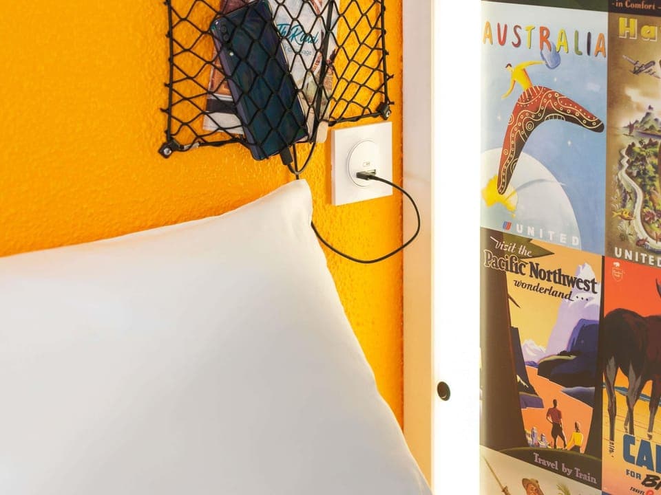 Room, Shared Bathroom (Tandem) | Desk, free WiFi, bed sheets